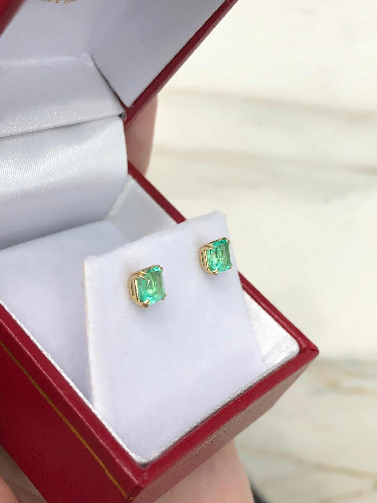 Double Claw Prong 1.0tcw Square cut Colombian Emerald Classic Stud Earrings 14K gift1.0tcw Double Claw Prong Square cut Emerald Stud Earrings 14K