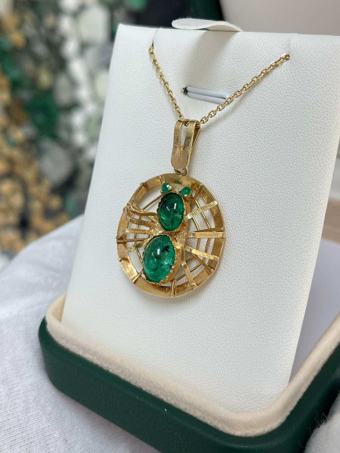 5.23ct Colombian Emerald Cabochon Oval Spider Pendant Necklace