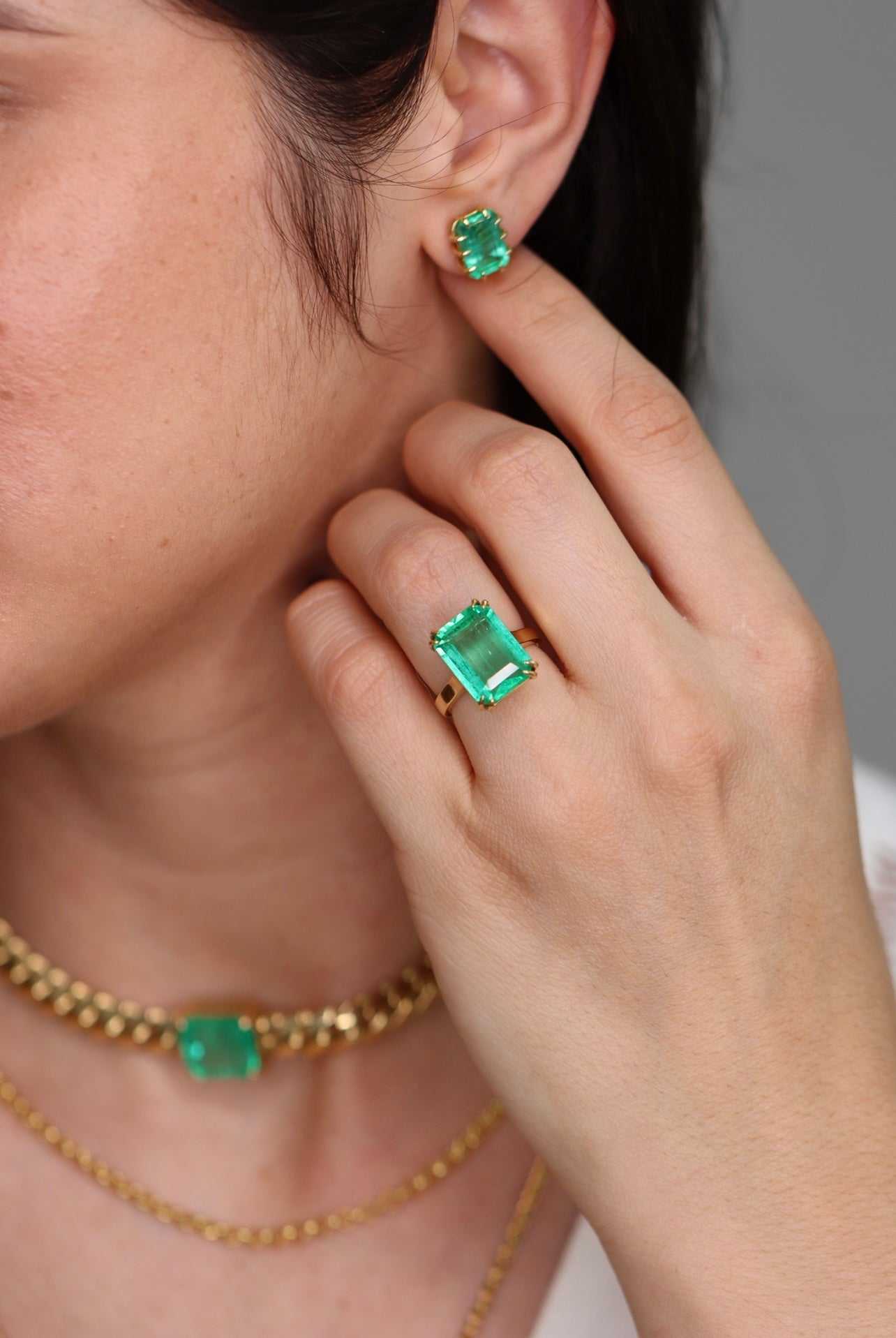 10.58cts GIA Certified Large Statement Colombian Emerald Solitaire Ring 18K - JR Colombian Emeralds