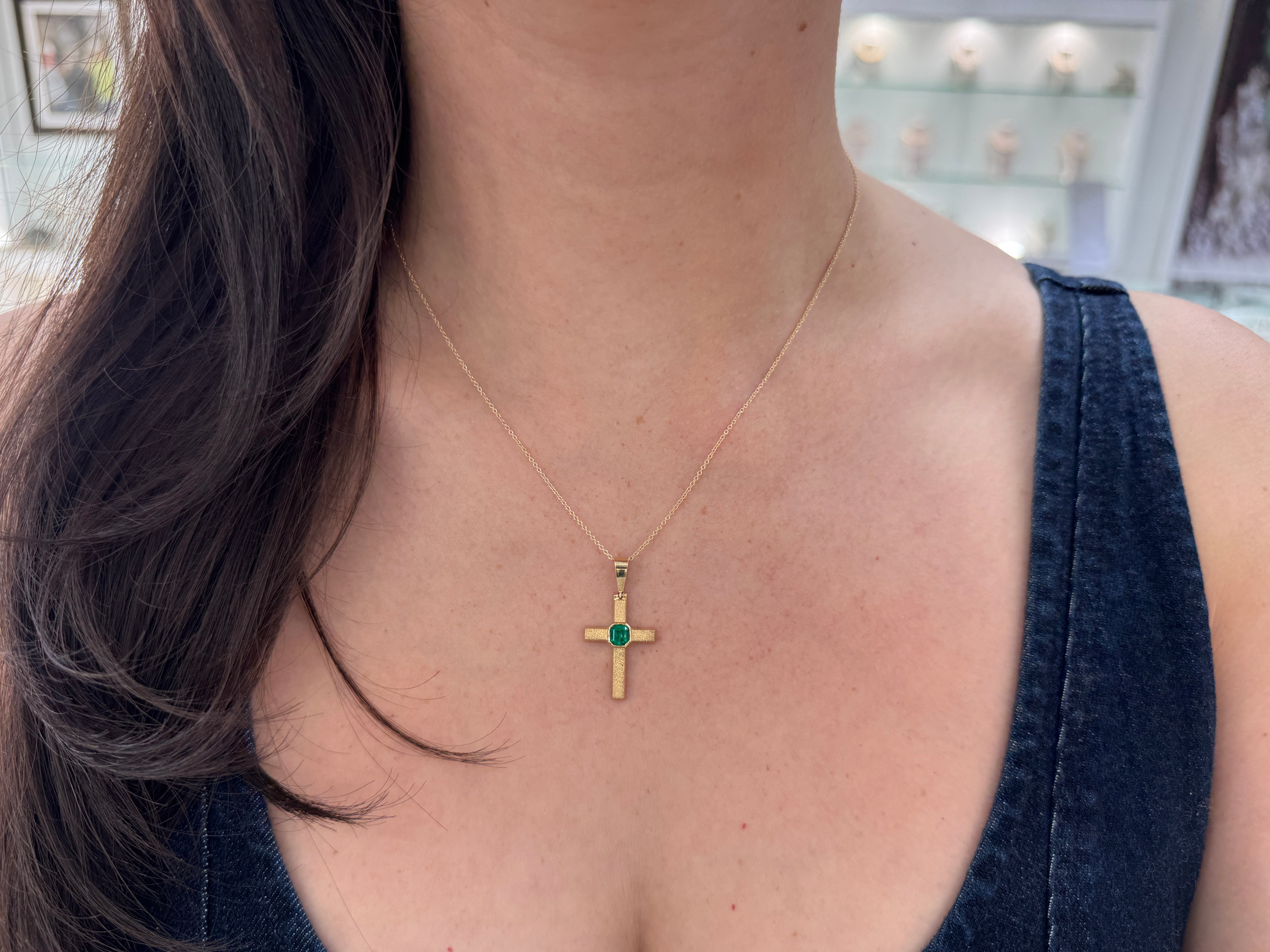 0.60ct AAA+ Bezel Set Muzo Colombian Emerald 18K Cross