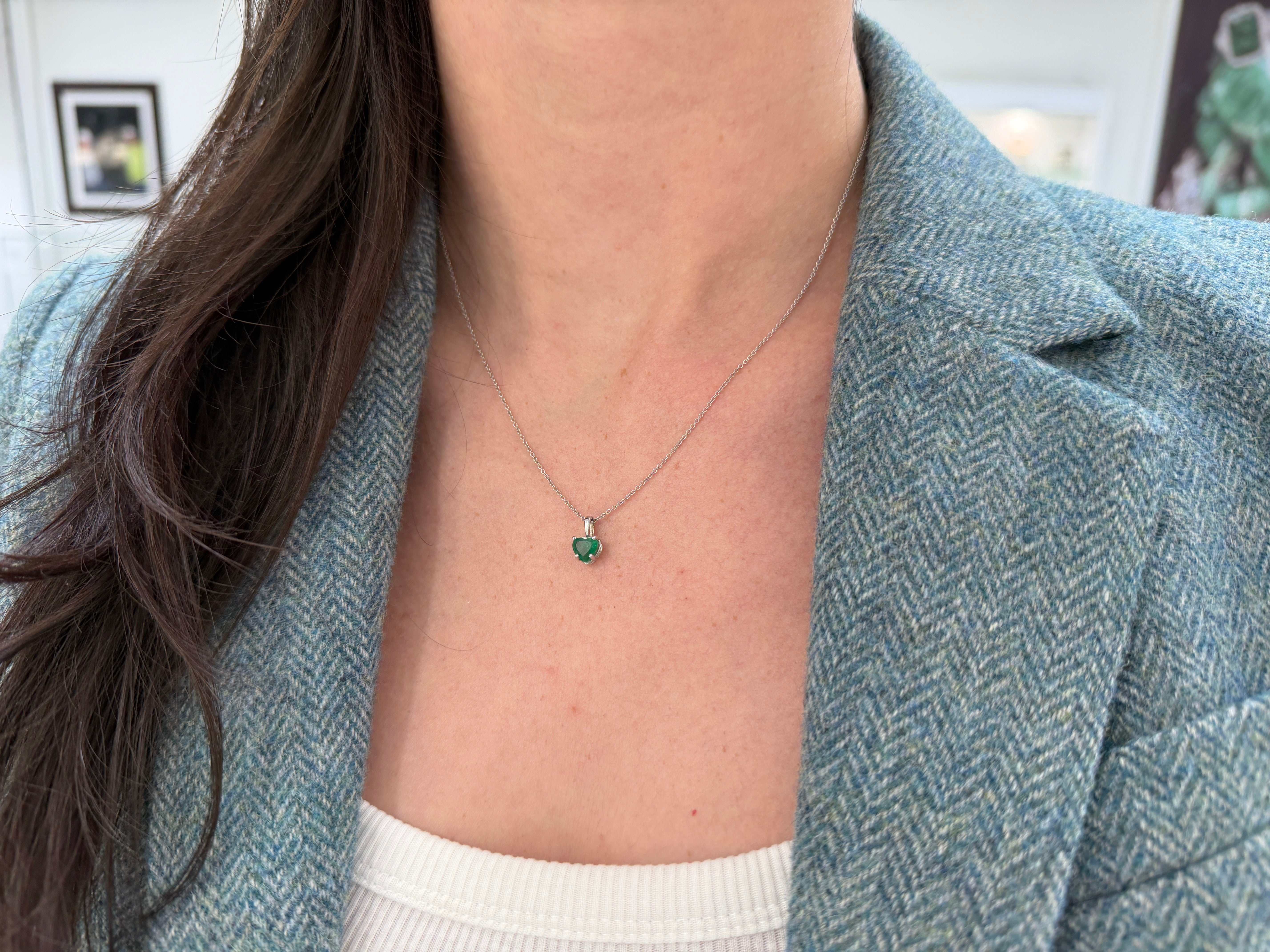 0.90 Carat Heart Cut Dark Green Colombian Emerald Pendant 14K - JR Colombian Emeralds