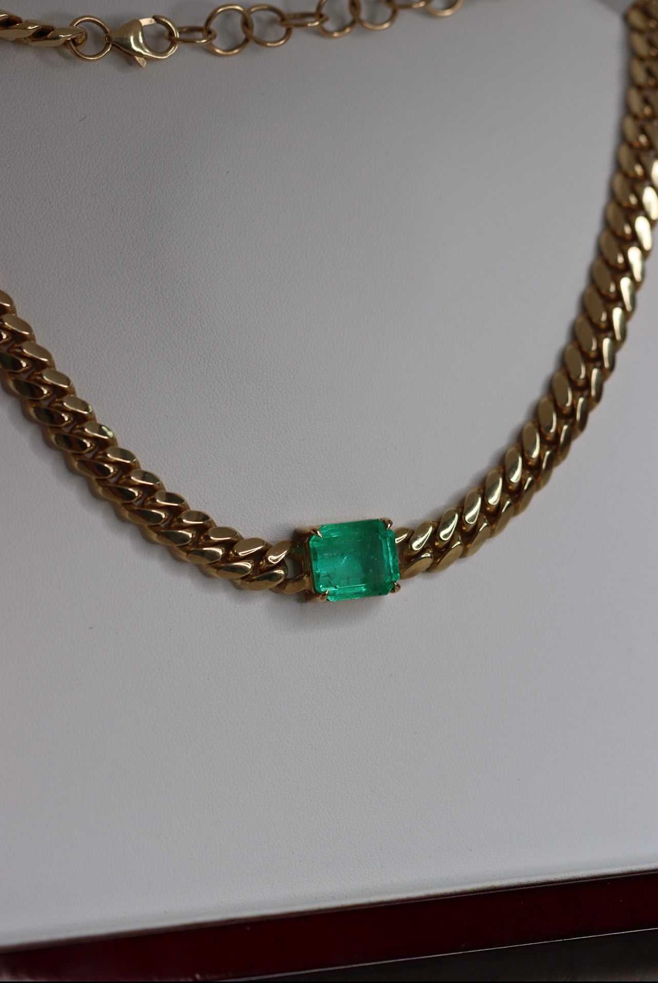 10 Carat Jumbo East To West Colombian Emerald Cuban Link Choker 14K - JR Colombian Emeralds