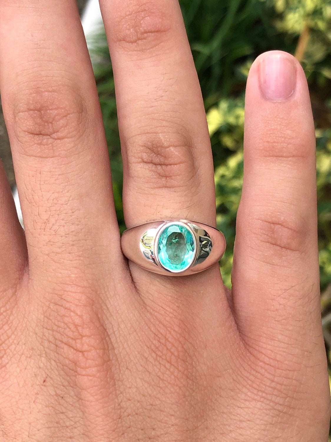 1.85 Carats Emerald Mens Solitaire Emerald Oval Silver Signet Bezel Ri