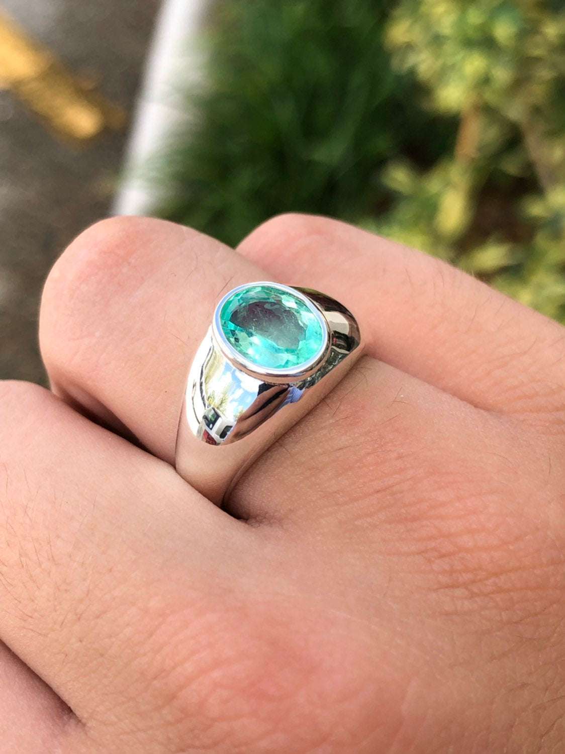 1.85 Carats Emerald Mens Solitaire Emerald Oval Silver Signet Bezel Ri