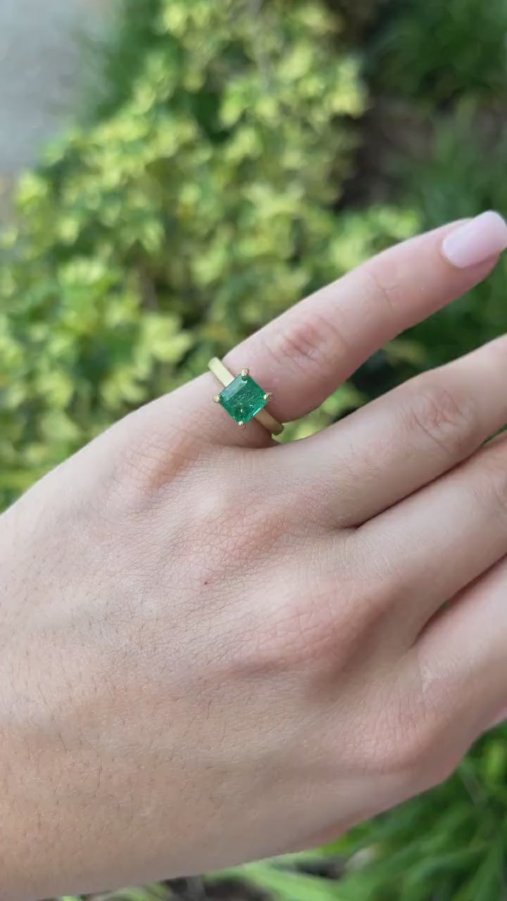 2.10ct 18K Medium Green Asscher Cut Emerald Solitaire 4 Prong Gold Statement Engagement Ring