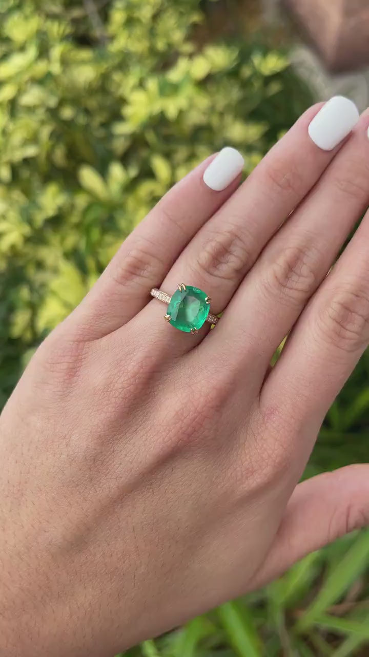 5.79tcw 18K Top Quality Cushion Heirloom Emerald & Diamond Statement Anniversary Engagement Ring