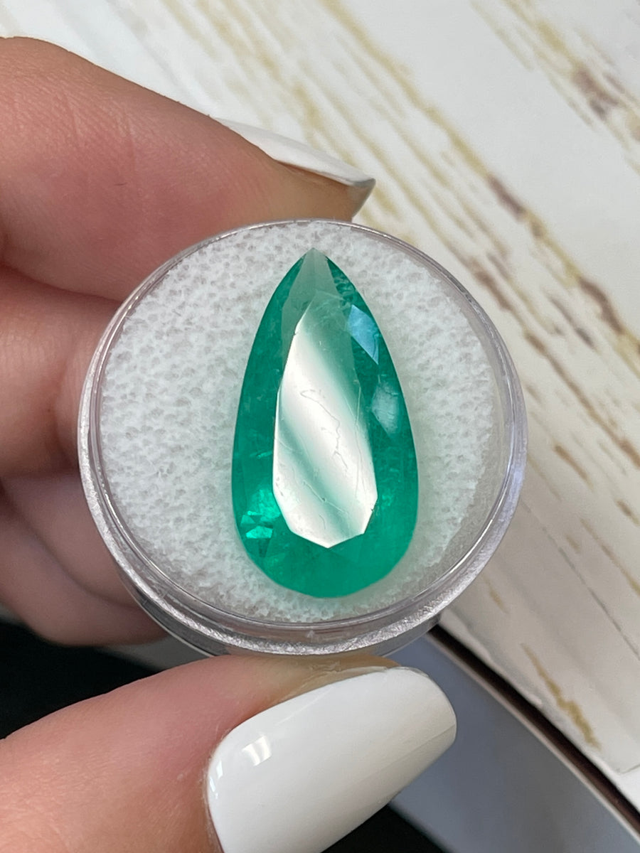 Colombian Emerald - Pear Shaped - 13.05 Carats - Vibrant Apple Green