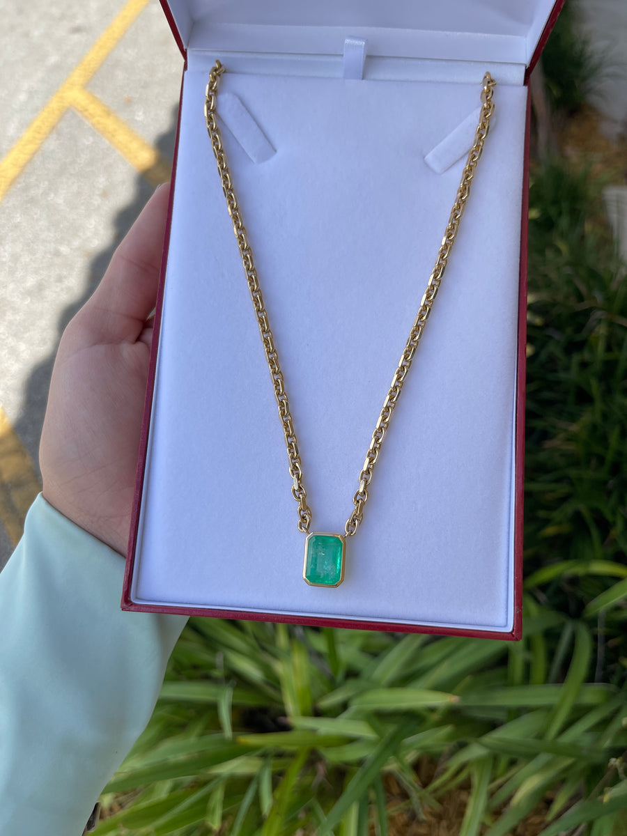 7.61 Carat Natural Colombian Emerald Bezel Set Unisex Solitaire Necklace 14K