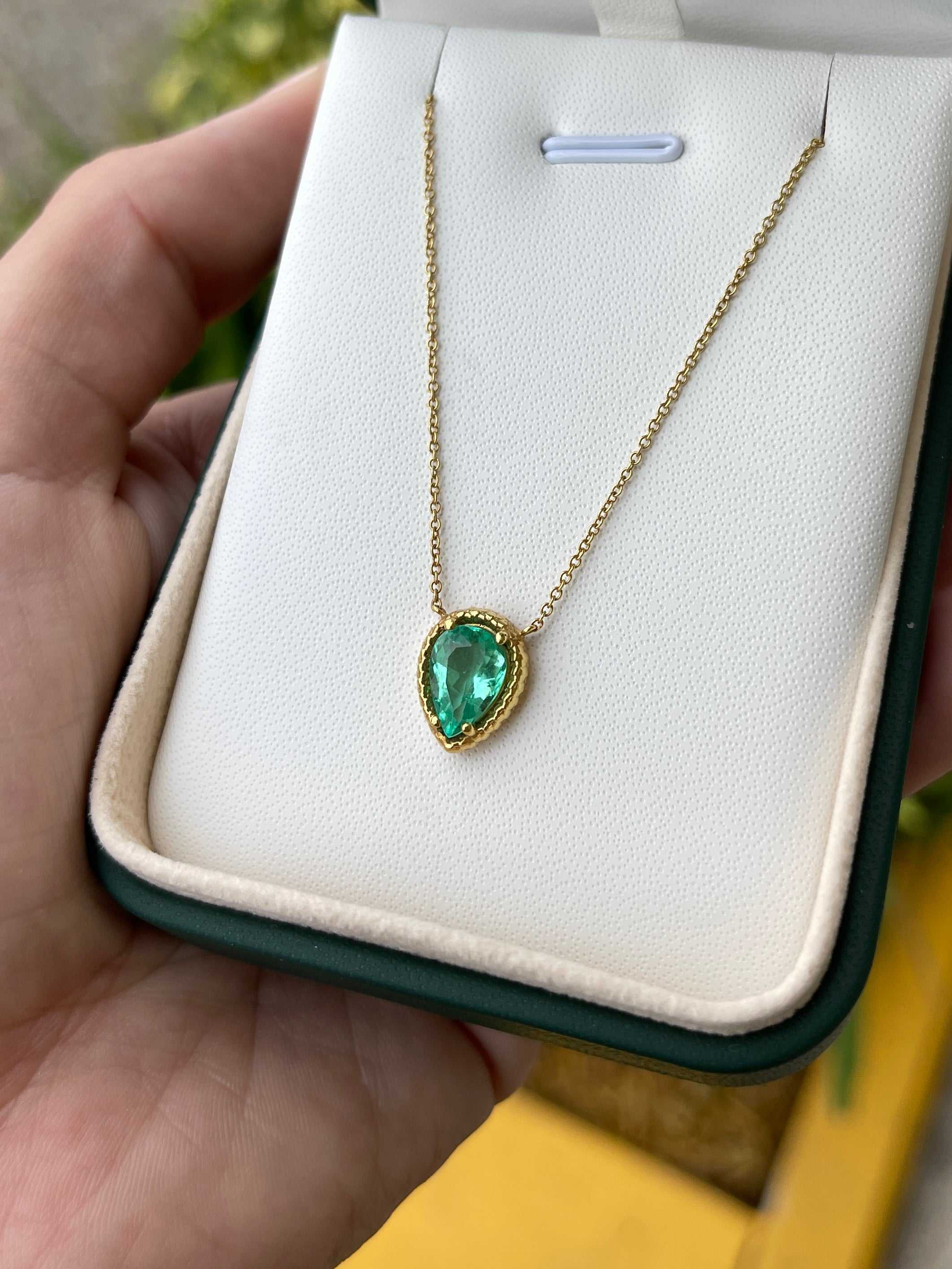 1.46 Carat Sleek Snake Serpent Colombian Emerald Pear Stationary Necklace 14K - JR Colombian Emeralds