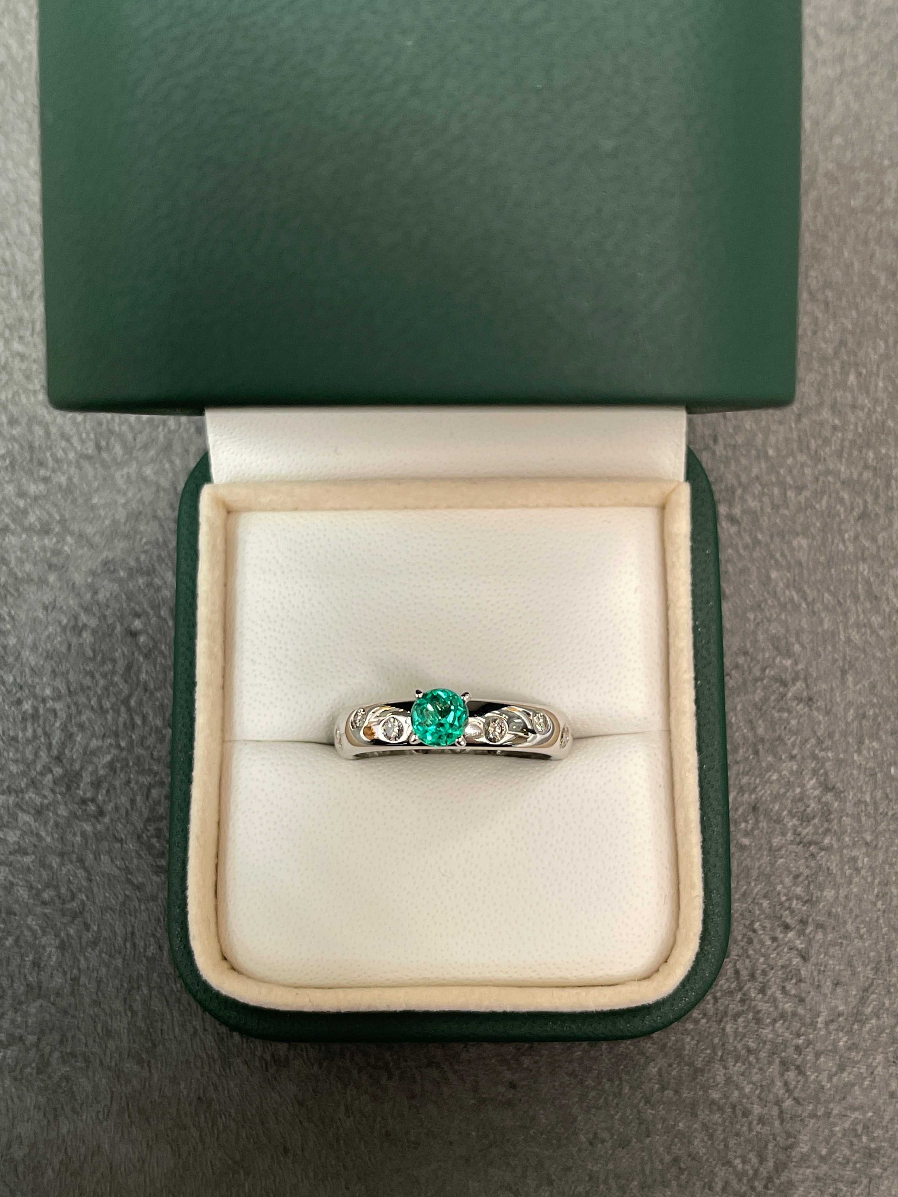 1.15tcw Eternity Band Ring Round Colombian Emerald & Diamond Wedding Ring 14K
