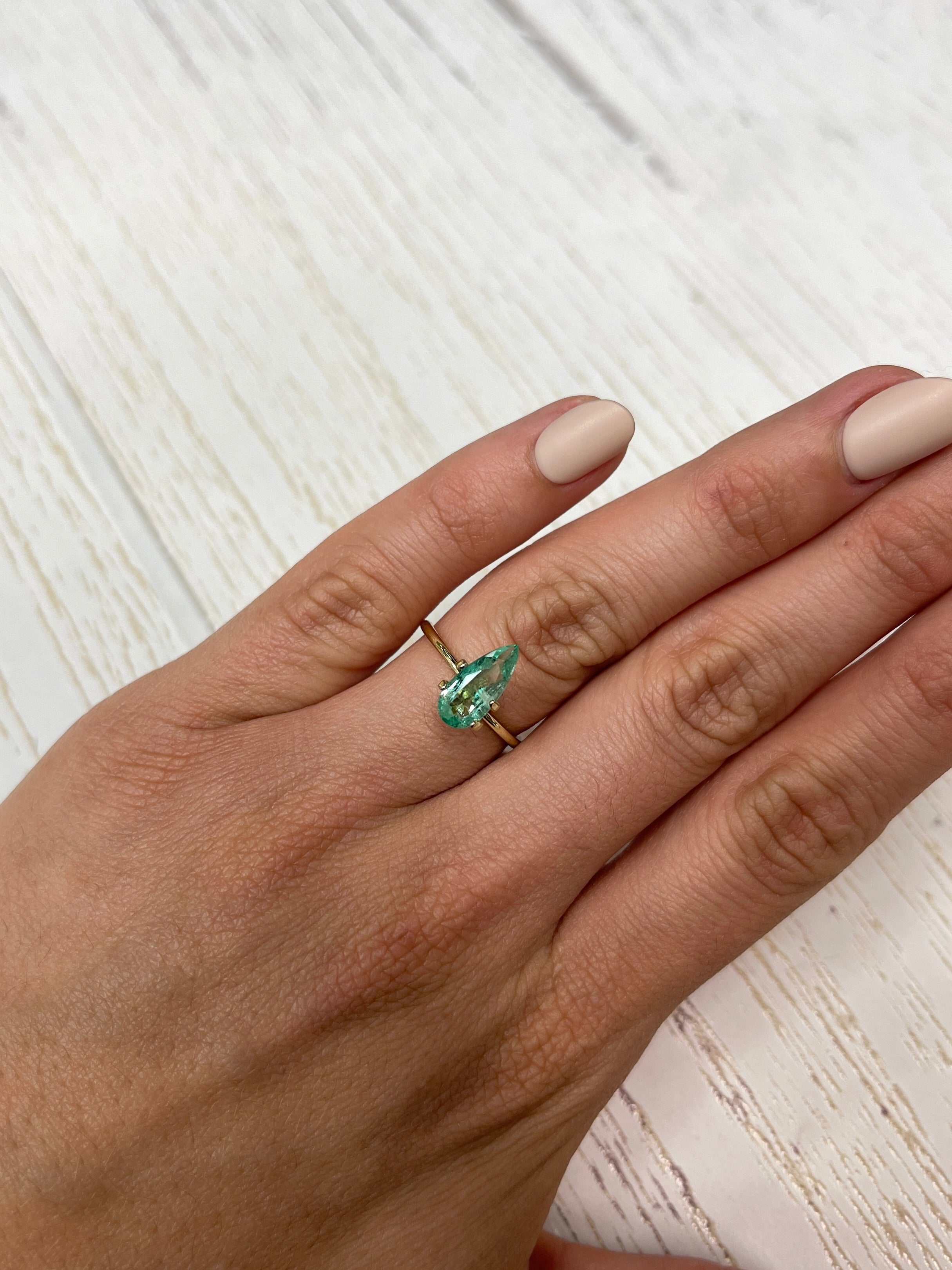 Colombian Emerald in Pear Shape - 1.49 Carats, Delicate Green