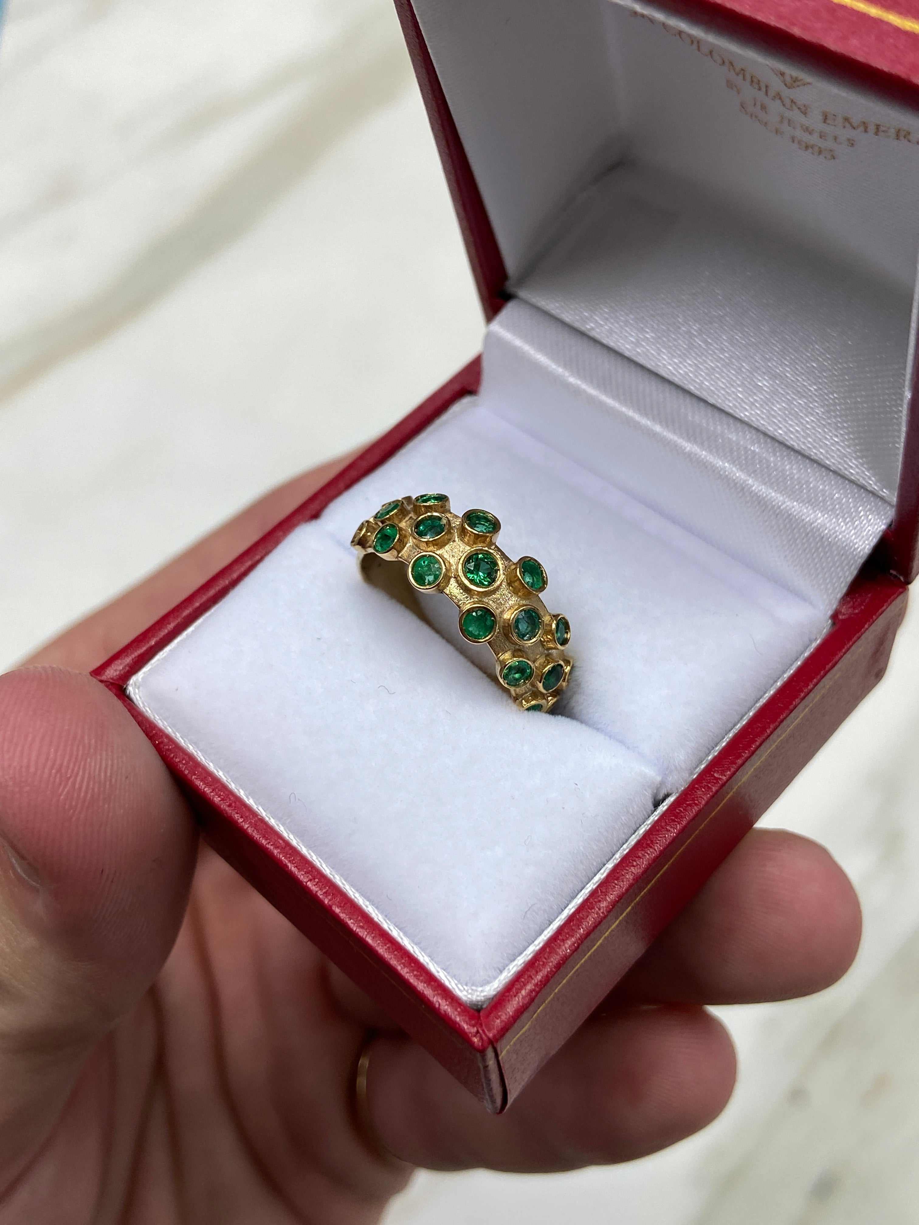 Radiant Round Cut Emerald Ring - 14K Solid Gold Cluster Design