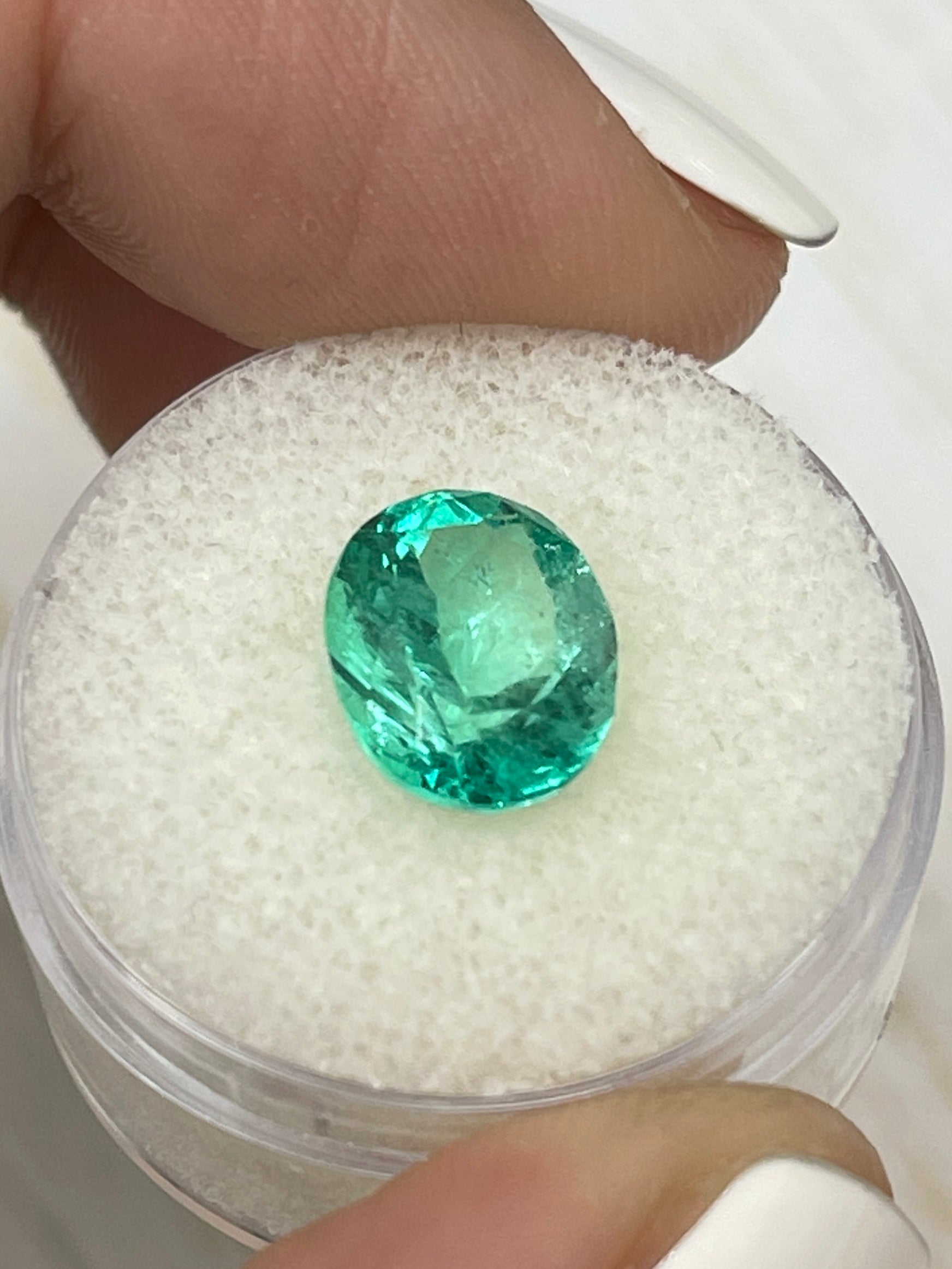 Stunning 11x9 Oval Colombian Emerald - 3.33 Carats