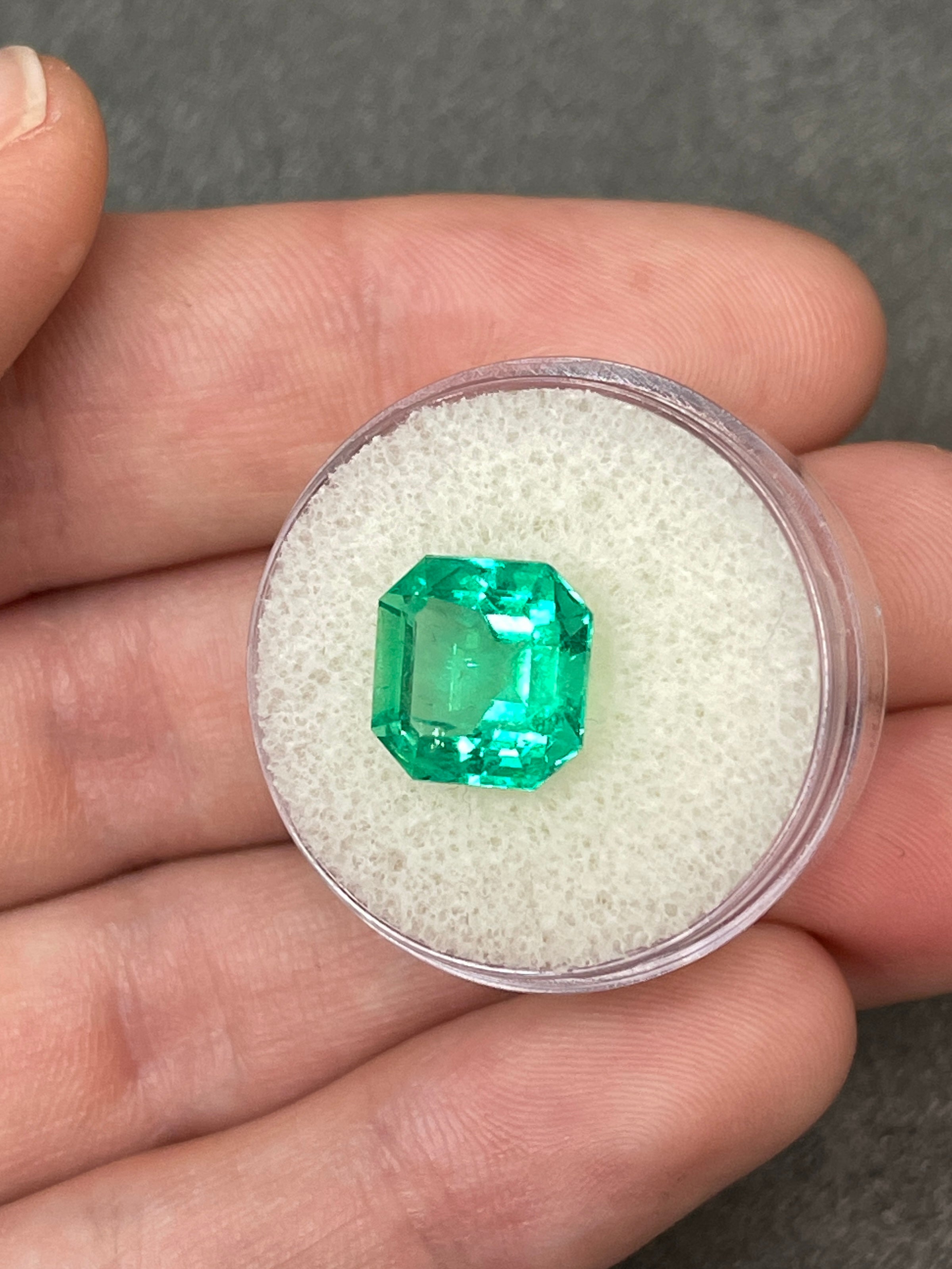 Stunning 4.75 Carat Asscher-Cut Colombian Emerald - Loose Stone