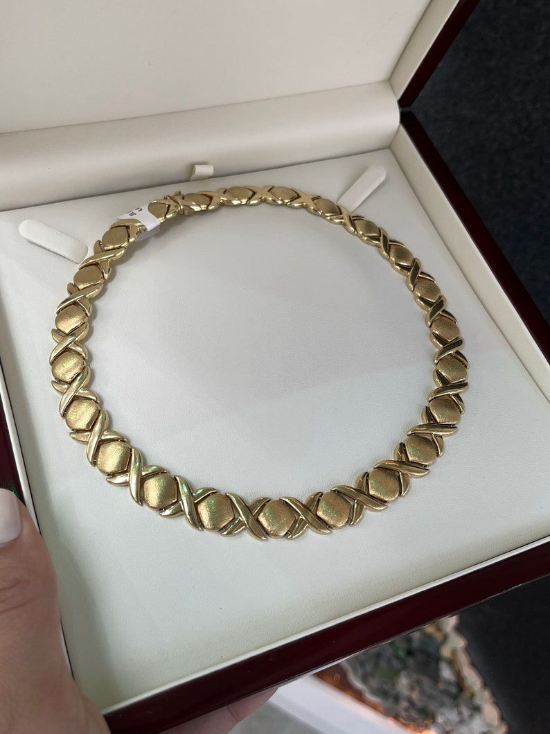 14K Yellow Gold Chain Pattern Necklace