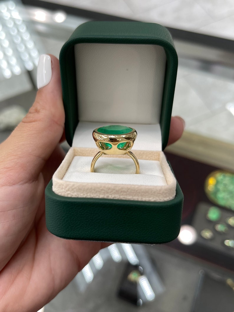 11.33ct 18K Inspired Emerald Round Bezel Statement Engagement Ring - JR Colombian Emeralds