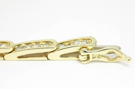 1.10tcw Fancy Link Diamond Tennis Bracelet 14K