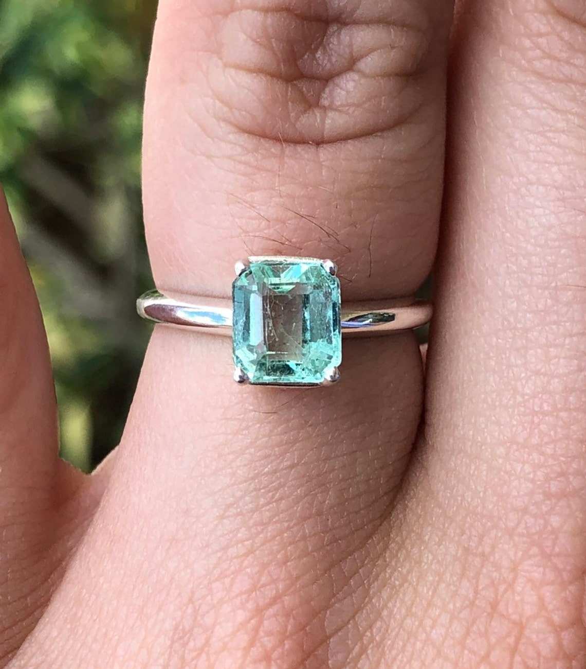 1.50 Carats Emerald Colombian Emerald Solitaire Engagement Ring