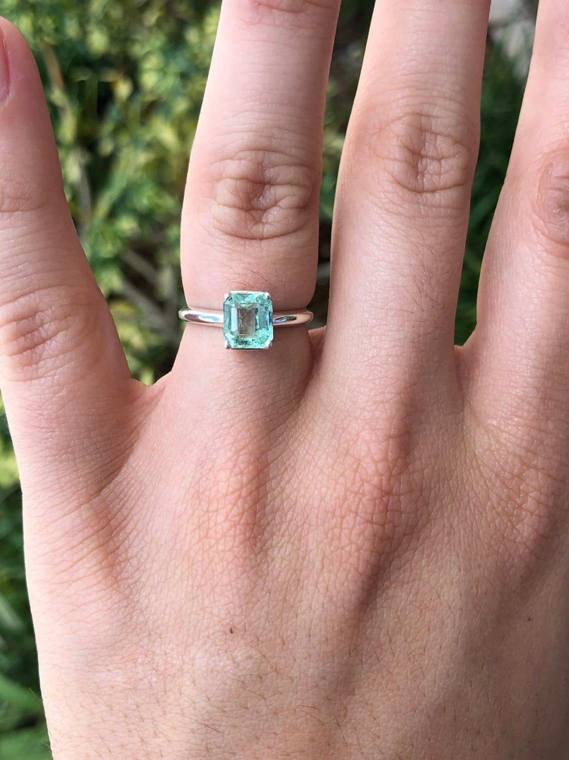 1.50 Carats Emerald Colombian Emerald Solitaire Engagement Ring