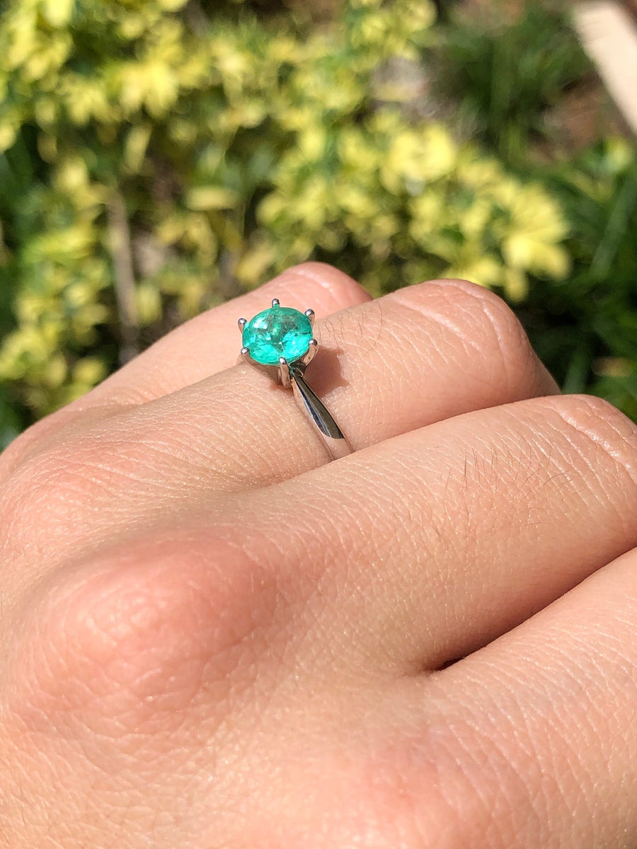 Chic and Sophisticated: 1.17 Carat Round Cut Colombian Emerald Solitaire Engagement Ring