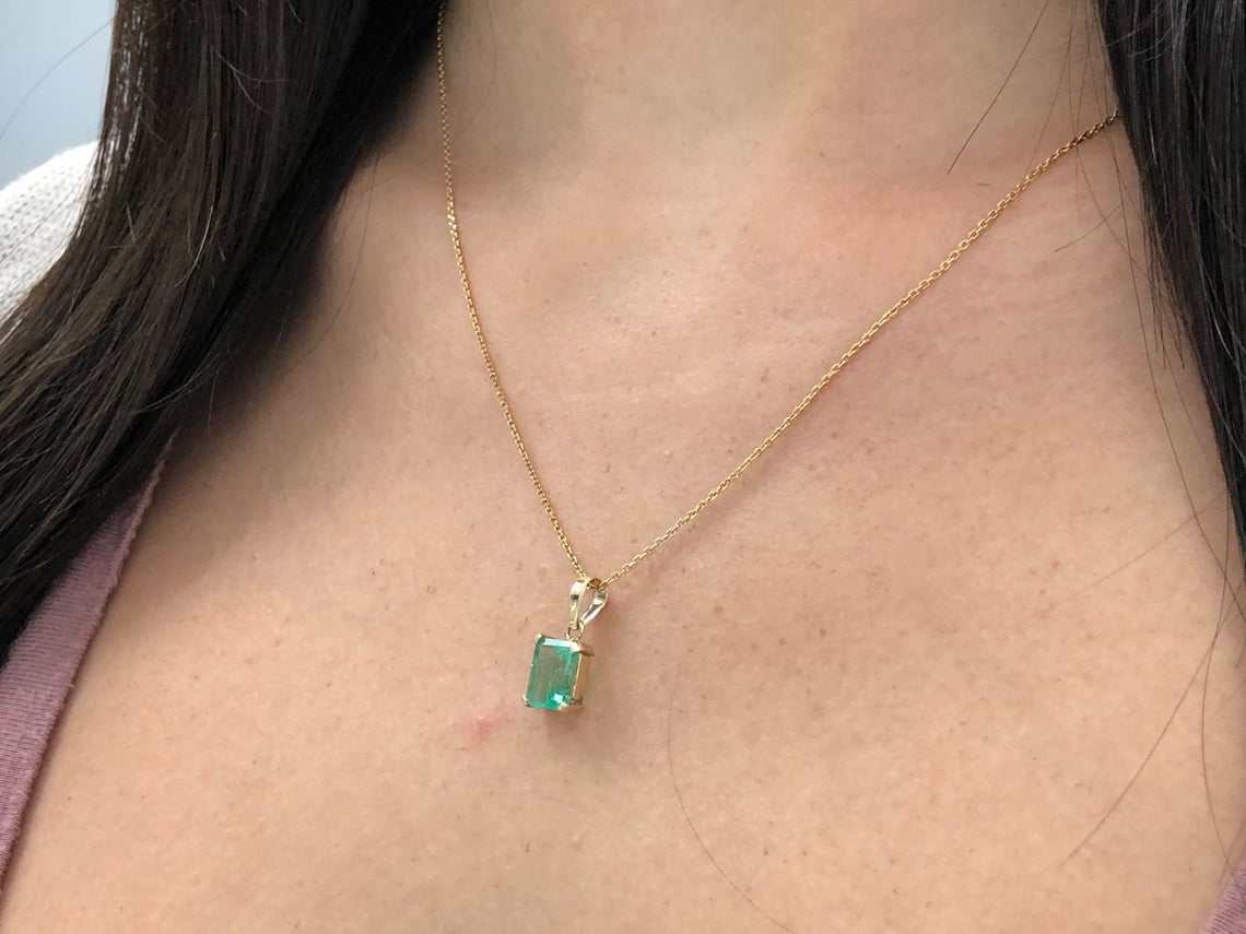 Colombian Emerald Unisex Pendant Yellow Gold 14K