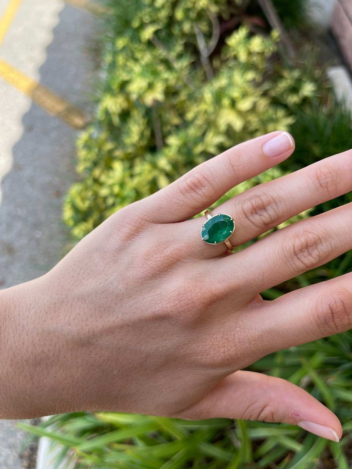 4.39cts 14K Oval Dark Rare Rich Green Emerald Solitaire Gold Ring