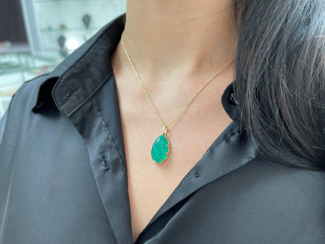 16.57 Carat Large Pear Cut Colombian Emerald Cabochon Necklace 14K