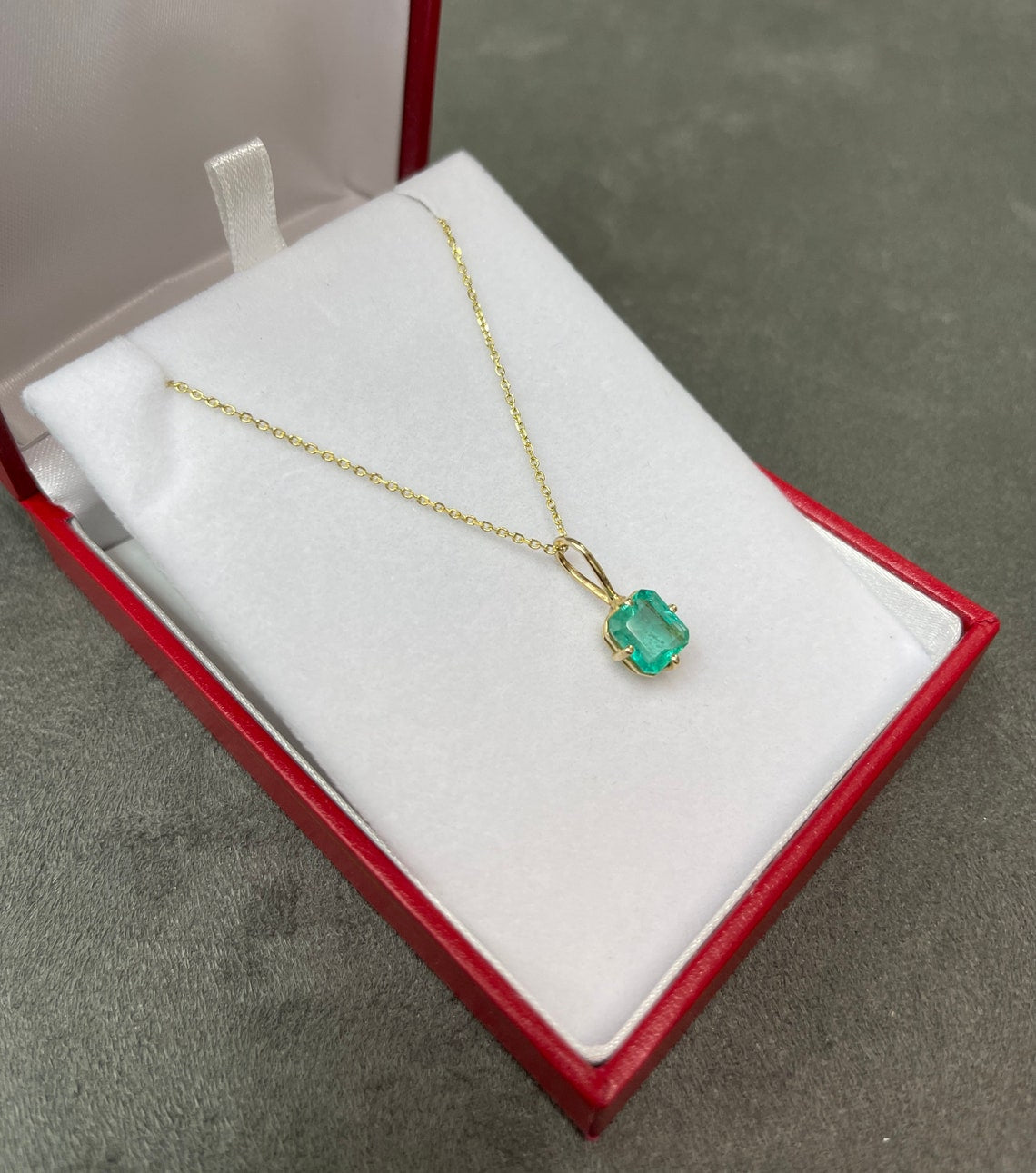 Colombian Emerald Medium Green Classic Solitaire Pendant 14K