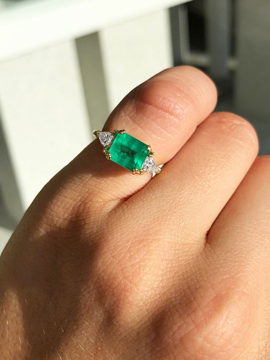 Colombian Emerald Curt & Diamond Trillion Cut Ring
