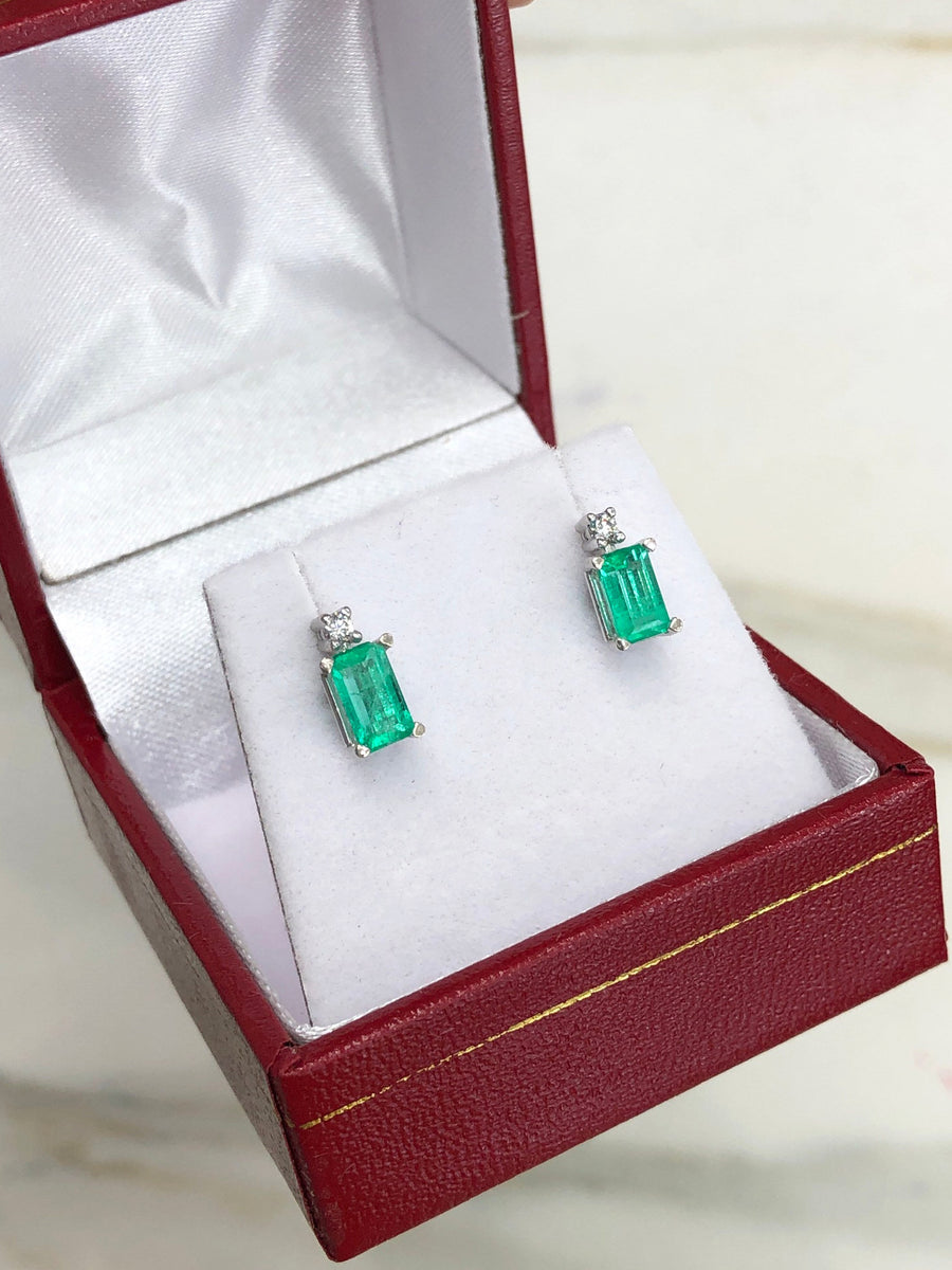 Round Colombian Emerald Stud Earrings with Diamond 14K