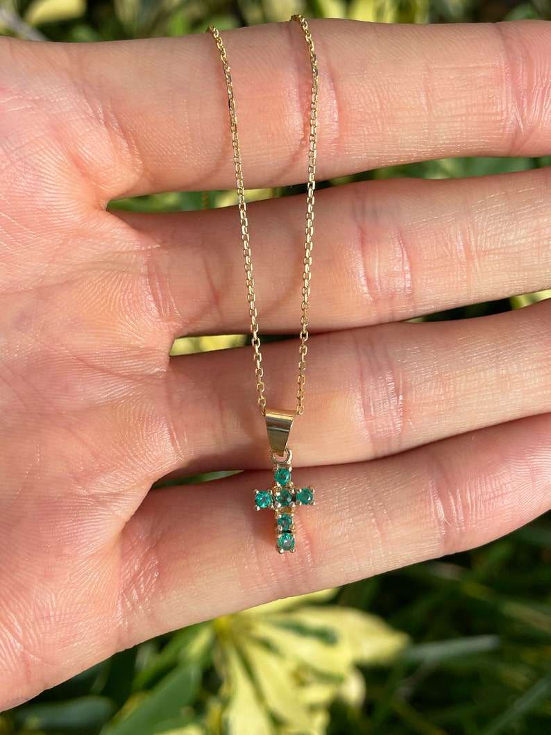 0.30ct 18k Colombian Emerald Round Cut Gold Cross Pendant