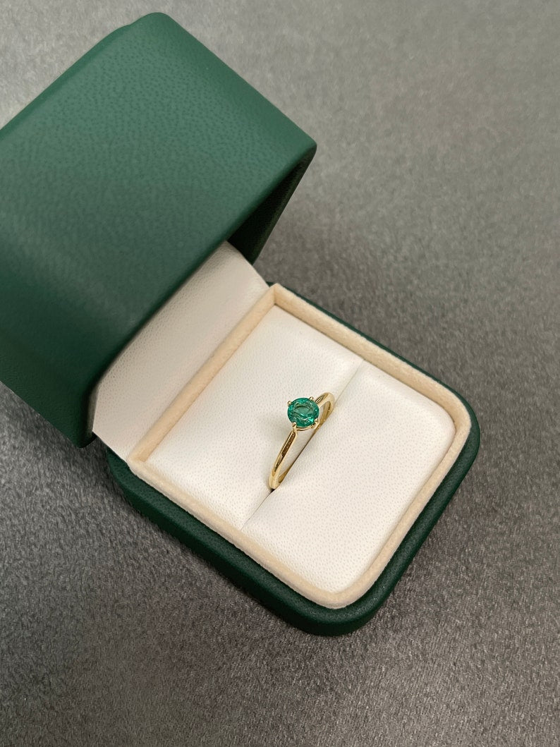 0.30pts 14K Natural Emerald Round Cut Solitaire Engagement Ring