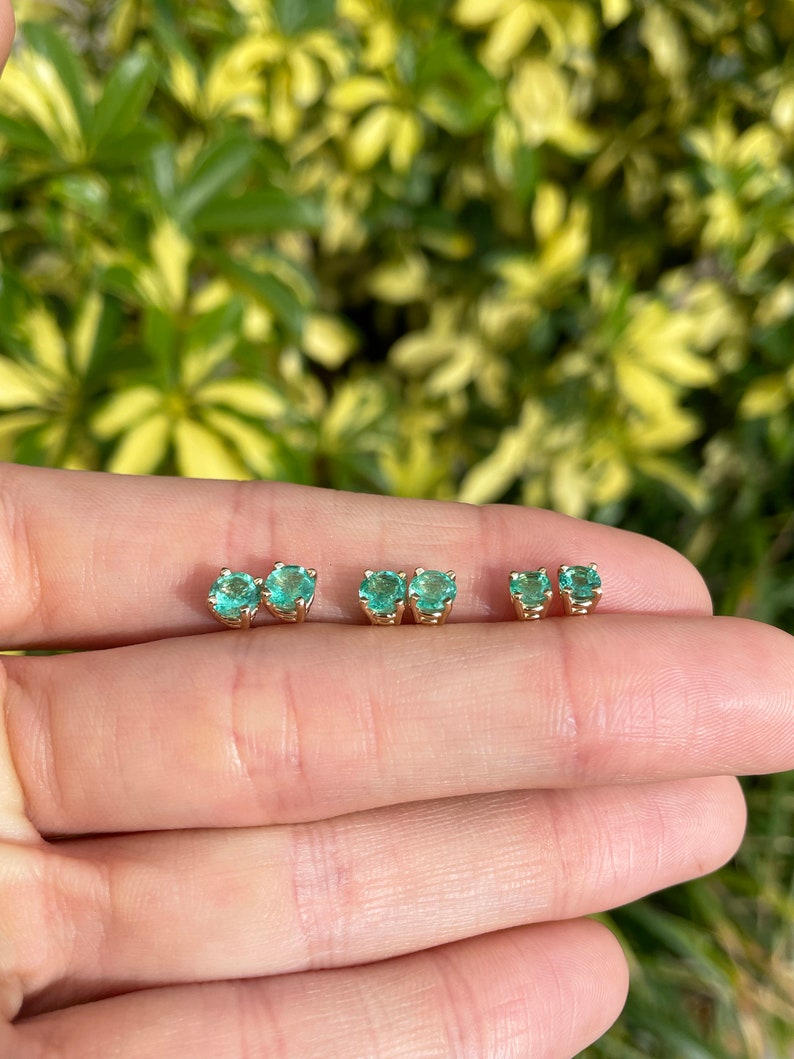 1.0tcw Timeless Green Emerald Round Cut Prong Earrings 14K - JR Colombian Emeralds