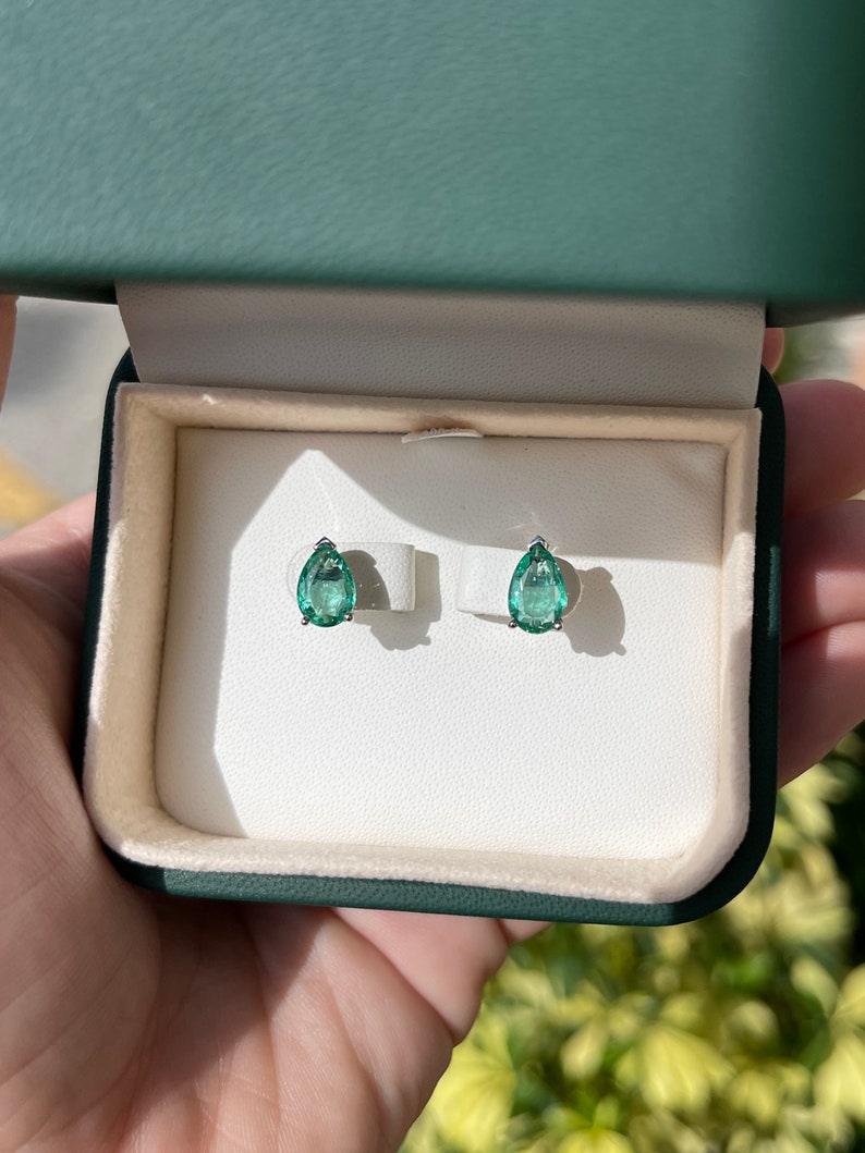 White Gold Emerald Teardrop Solitaire Earrings