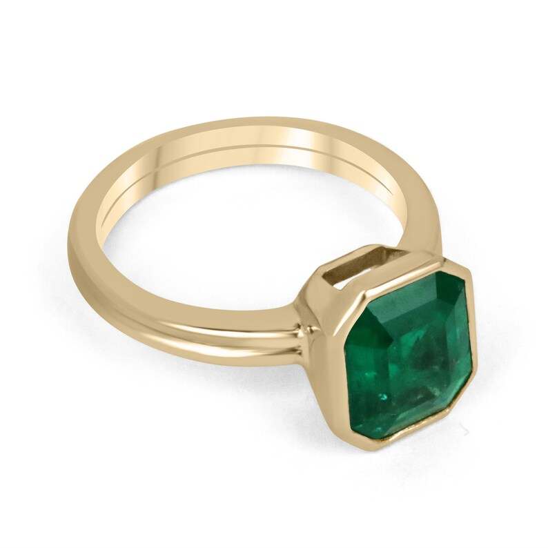 Muzo Emerald Green Emerald Bezel Set