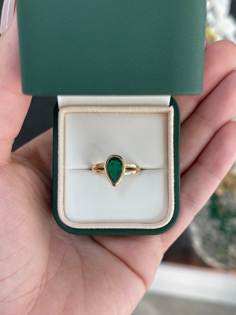 1.10ct 14K Natural Bezel Set with Split Shank Dark Green Pear Cut Teardrop Emerald Engagement Gold Ring