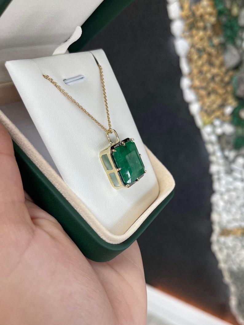 17.50ct 14K Gold Large Deep Green Emerald Georgian Styled Solitaire Pendant Necklace