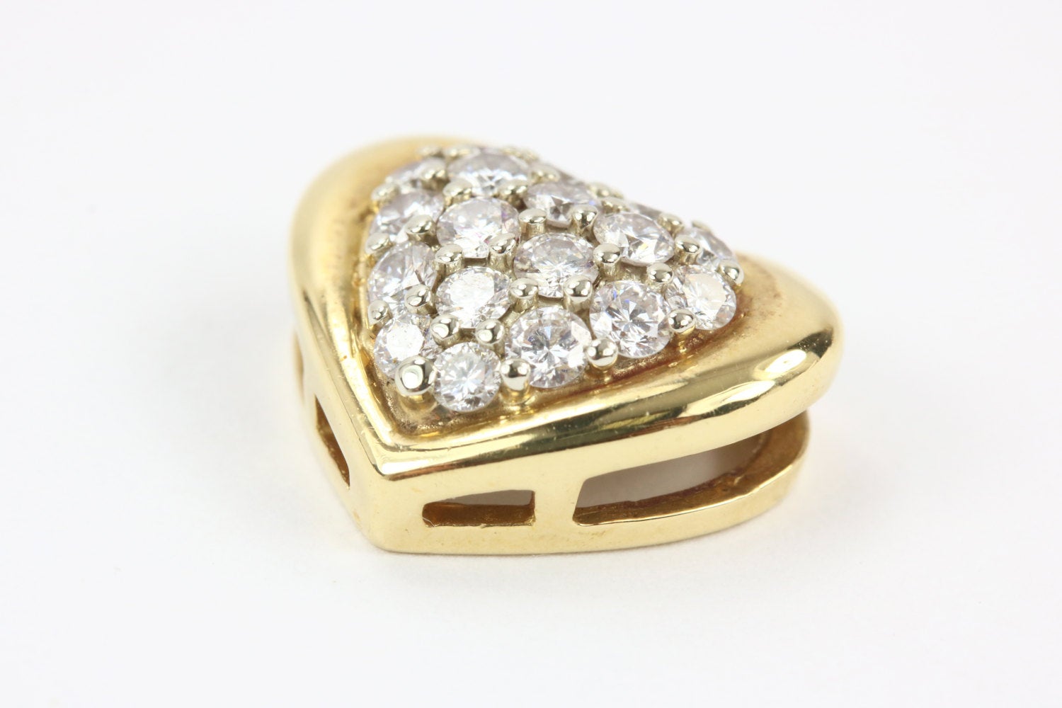 18K Pave Diamond Heart Pendant