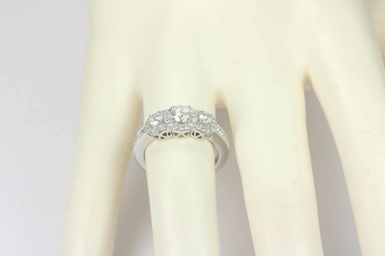 1.46tcw Scalloped Diamond Halo Engagement Ring 14K