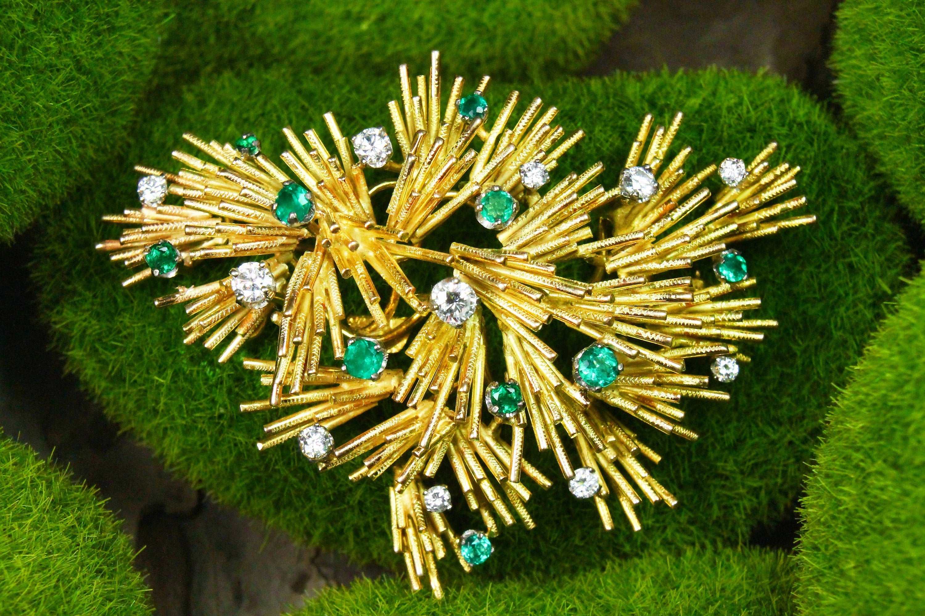 2.05tcw Colombian Emerald & Diamond Gold Sea Urchin Brooch 18K