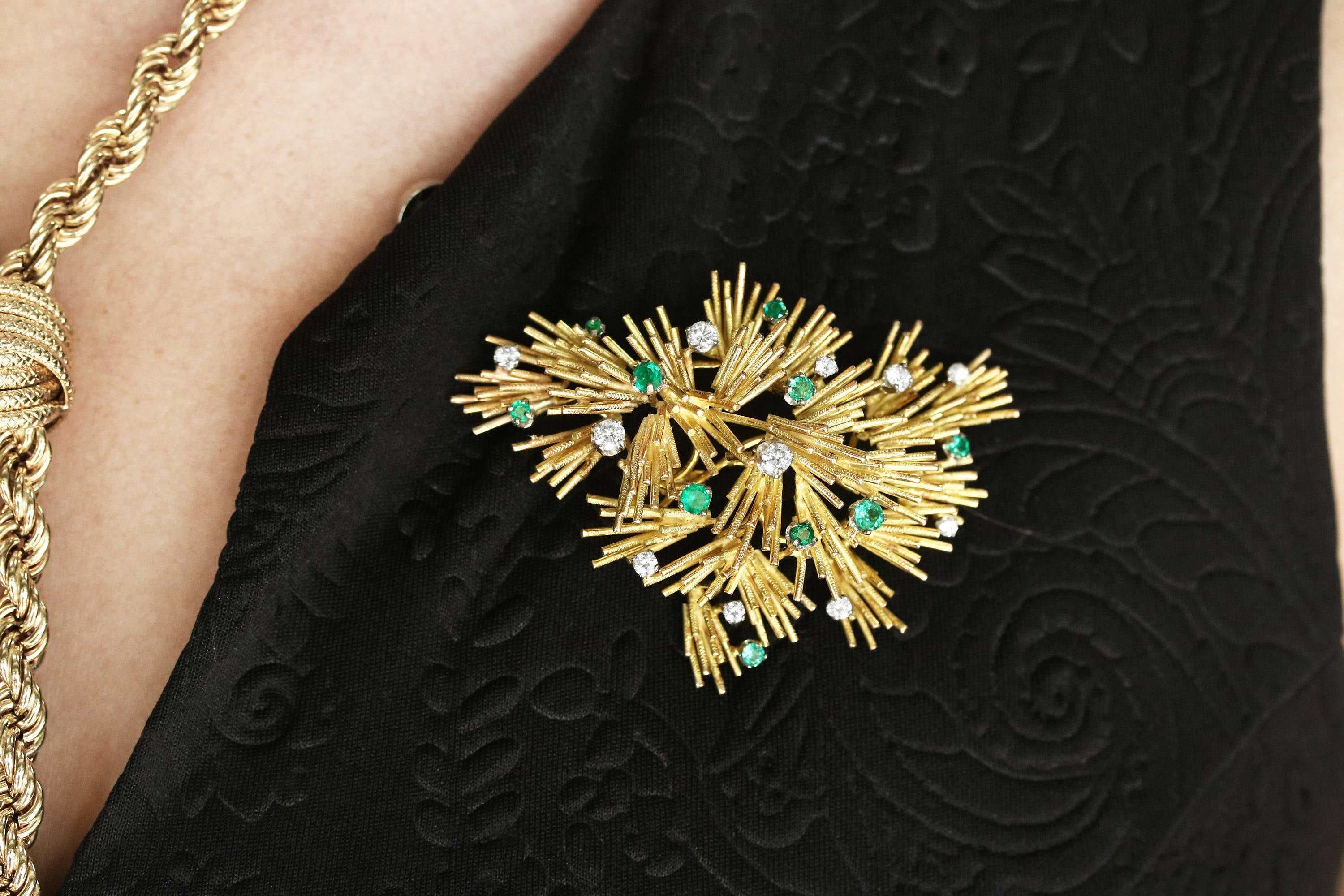 2.05tcw Colombian Emerald & Diamond Gold Sea Urchin Brooch 18K