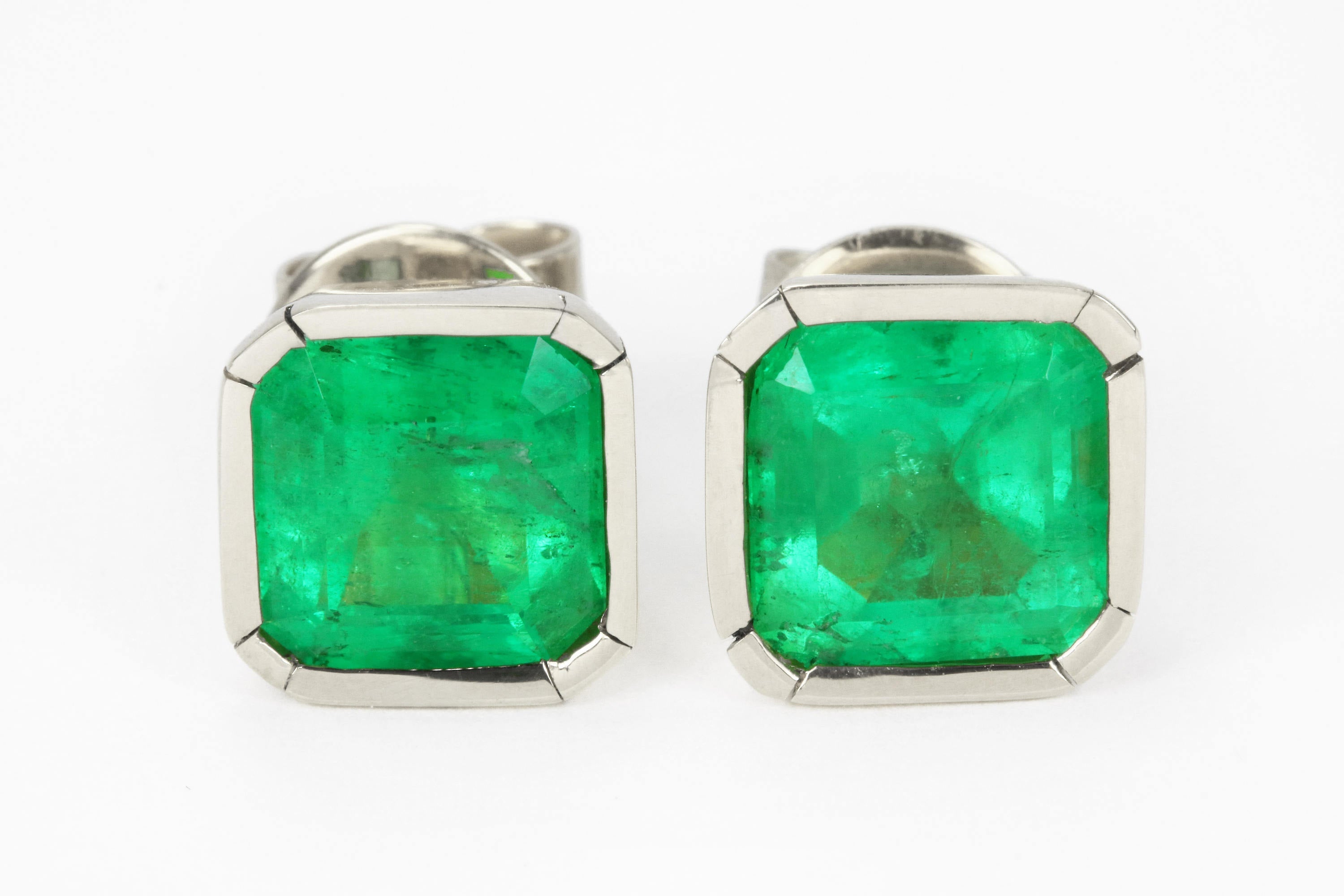 Angelina Jolie Emerald Bezel Set Stud Earrings Kendall Jenner 14K