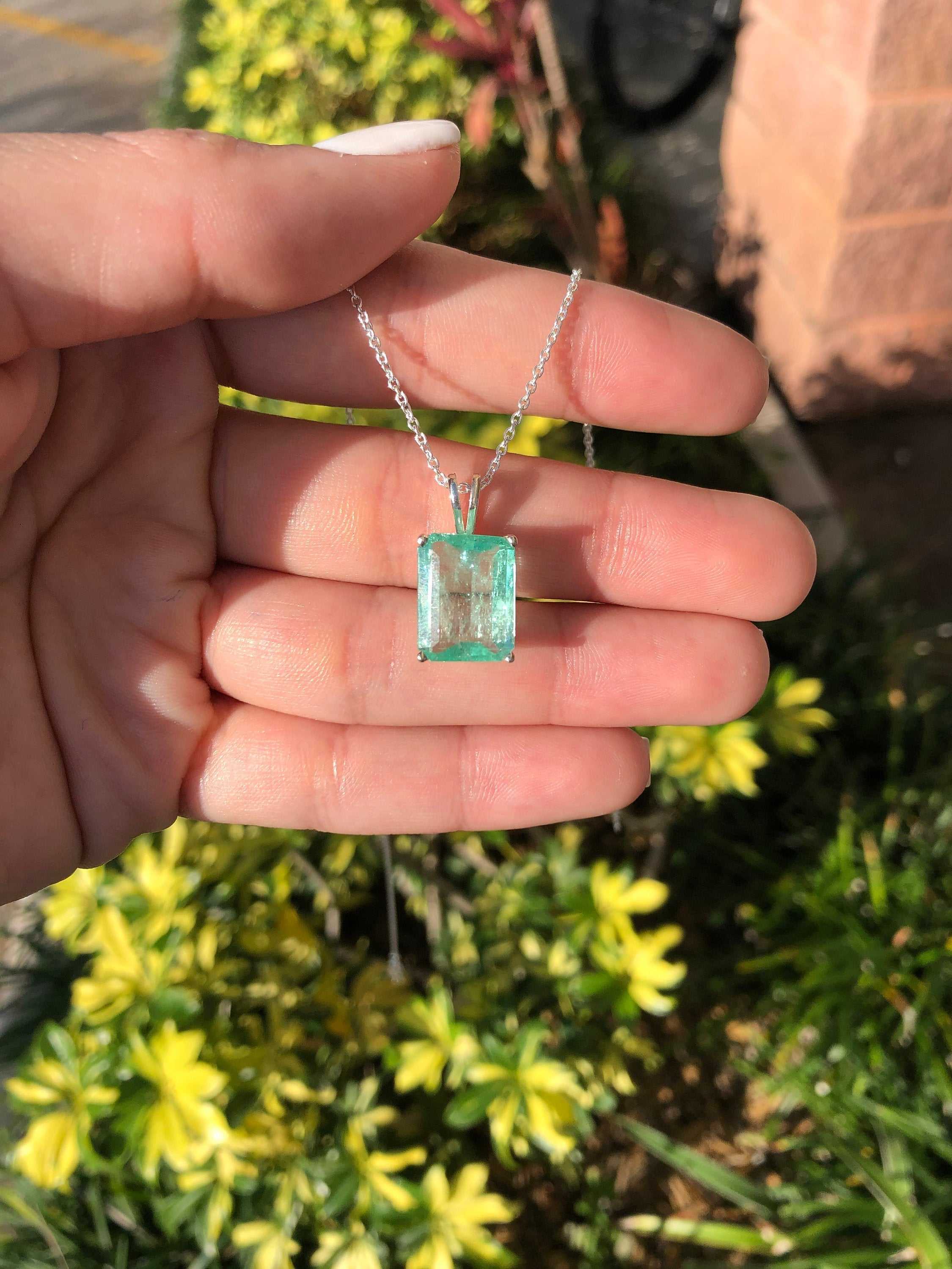 6.59 Carats Large Natural Colombian Emerald Pendant Sterling Silver 18