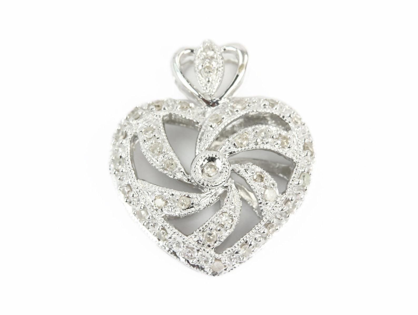 14K White Gold Diamond Heart Pendant