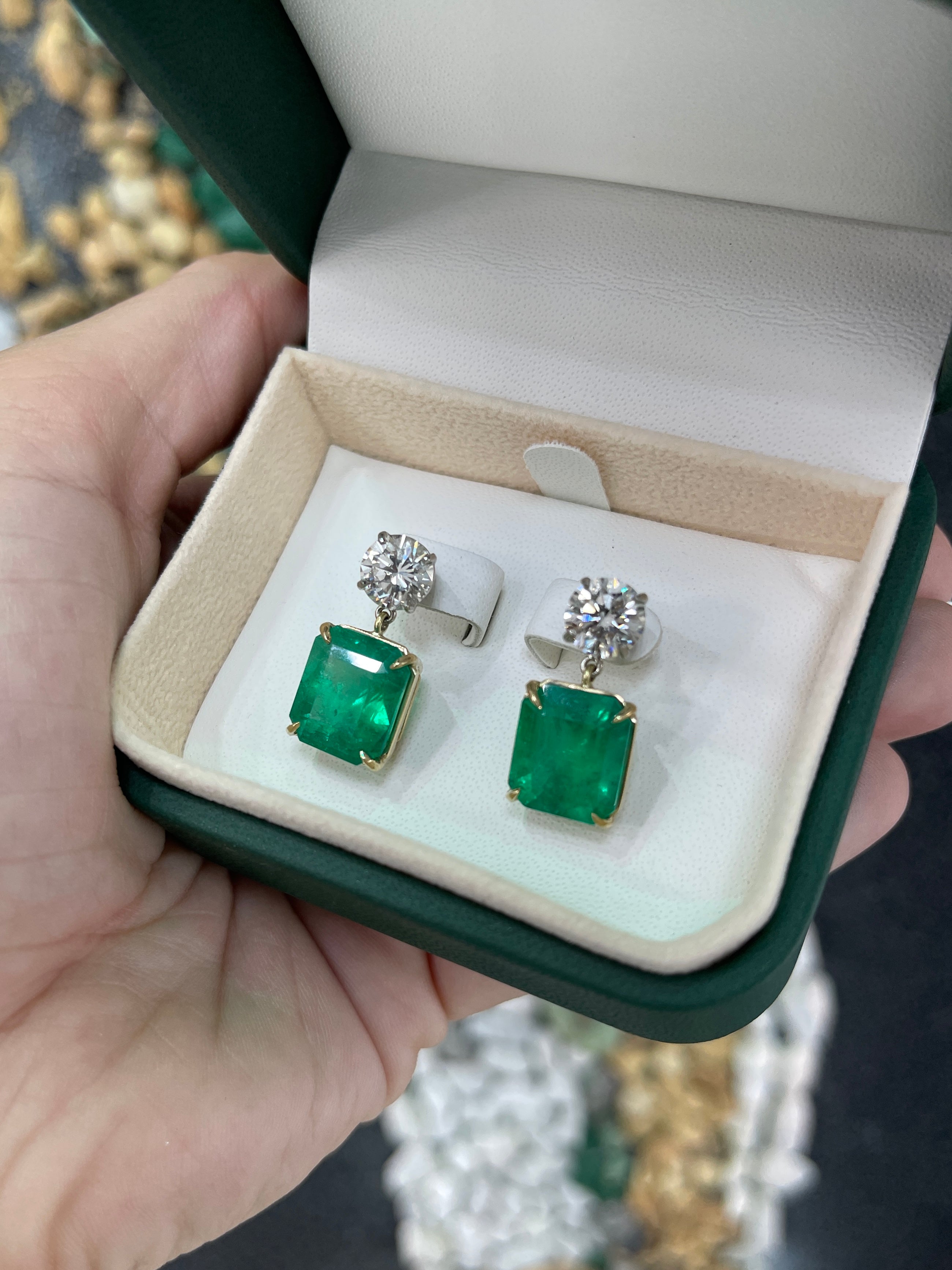 AAA+ emerald and diamond dangle earrings with 17.72 carats, set in 18K gold and platinum, by JR Colombian Emeralds.