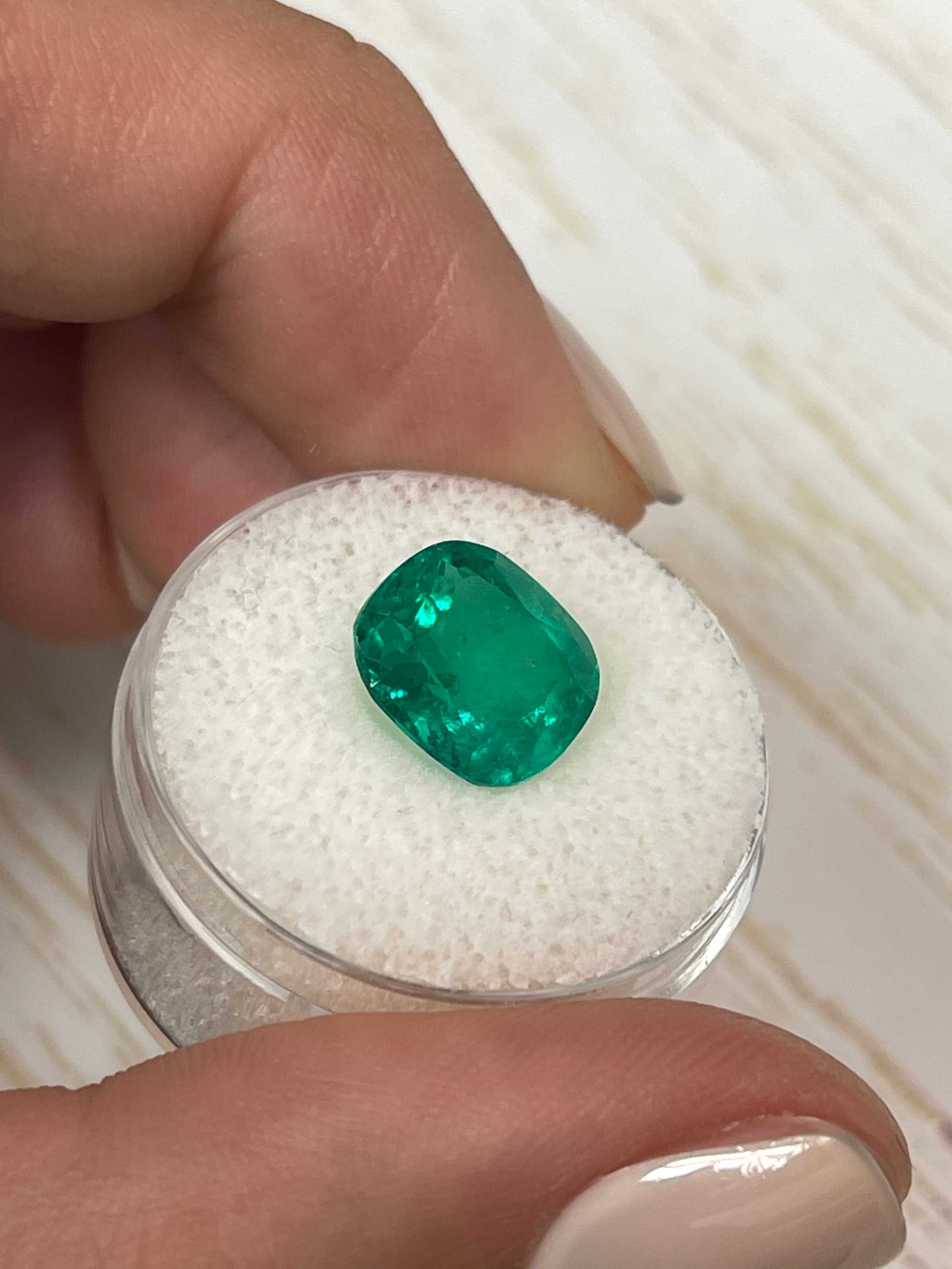 4.19 Carat Minor Oil 11x10 Vivid Muzo Green Natural Loose Colombian Em