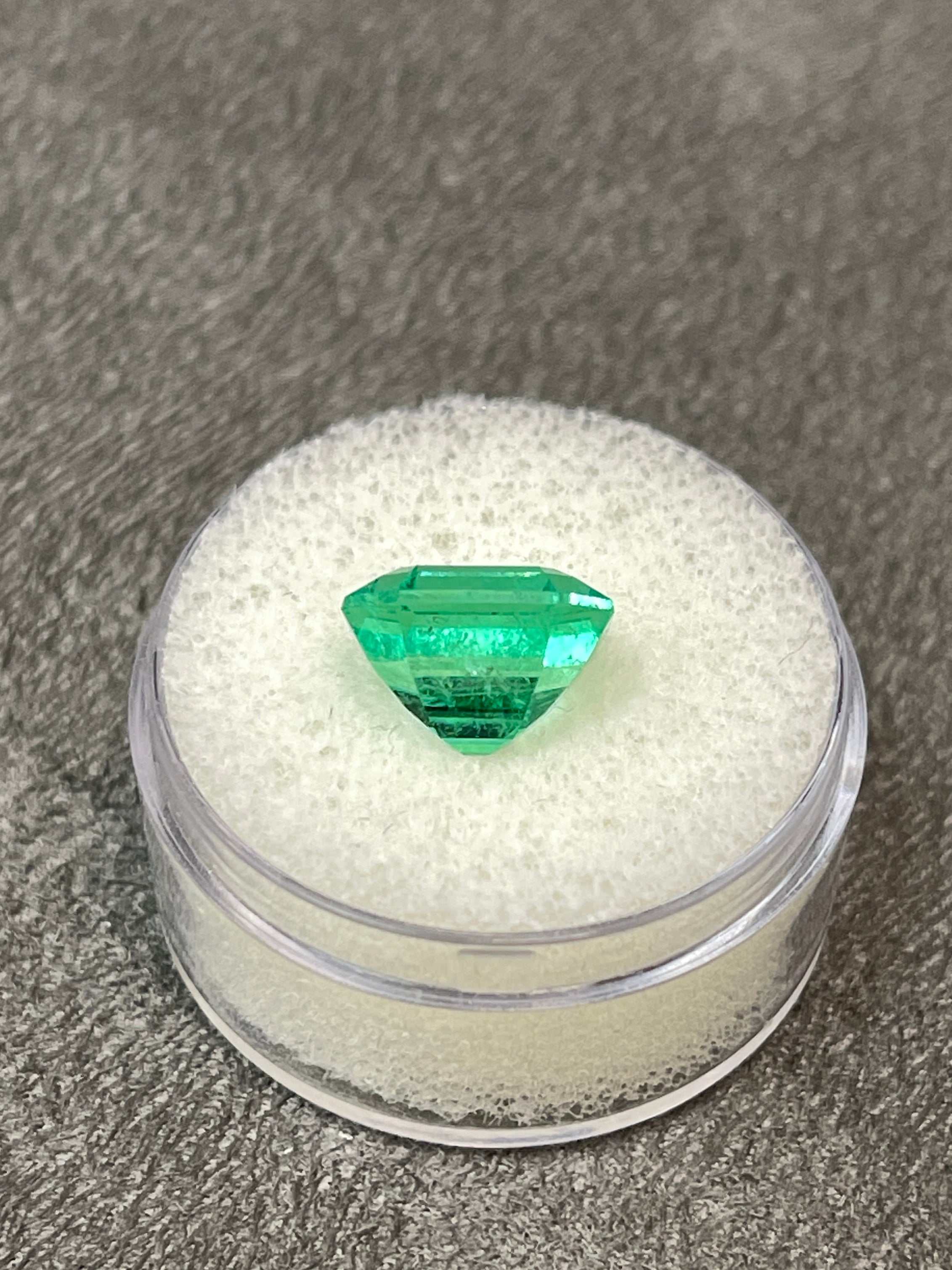 10x10 mm Colombian Emerald - Asscher Cut and Clipped Corners