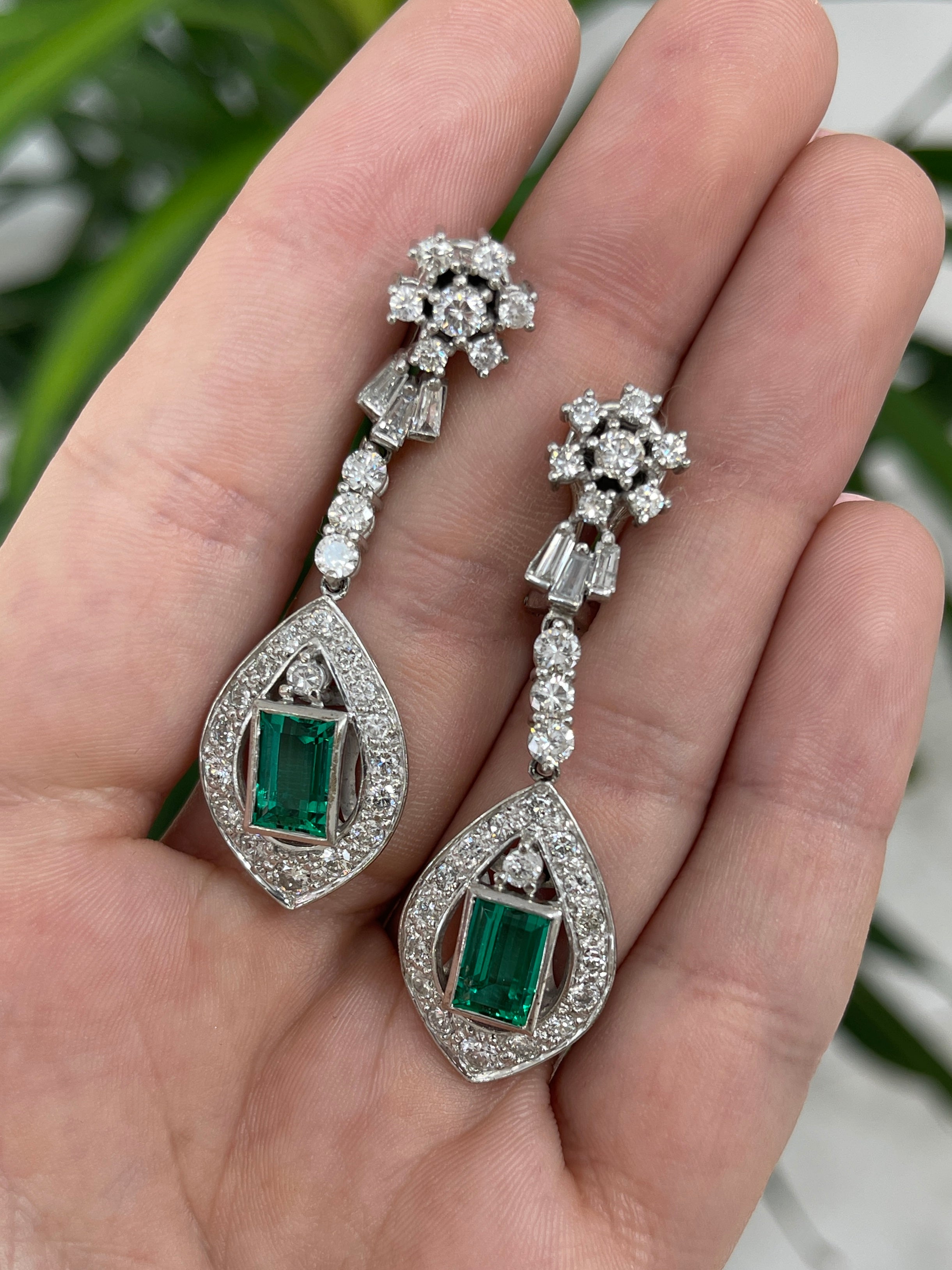 Art Deco Colombian emerald and diamond dangle earrings by JR Colombian Emeralds, featuring 6.20tcw gemstones and 18K gold.