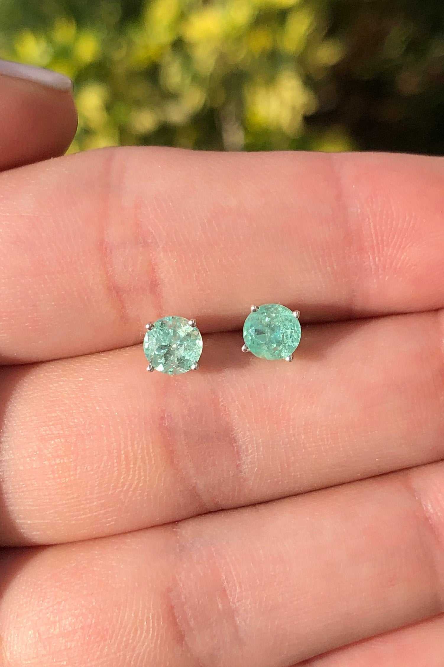 White Gold Round Emerald Claw Stud Earrings