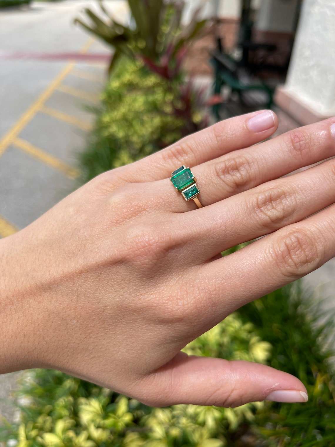 2.65tcw Dark Rich Green Emerald and Emerald Accent Gold Prong & Bezel Ring 14K